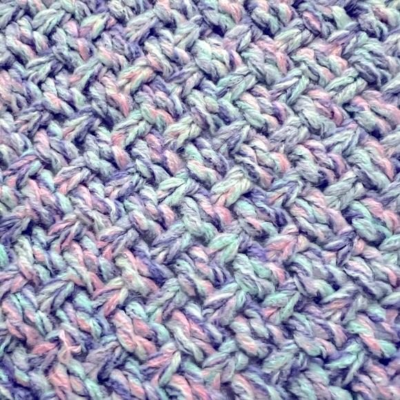 NWT Mermaid tail blanket - Picture 4 of 6